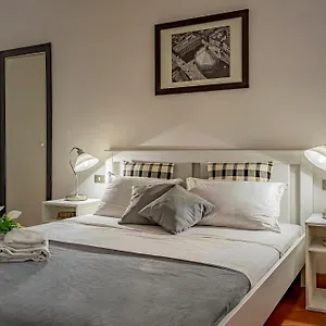 https://santa-croce-exclusive.it-tuscanyhotel.com